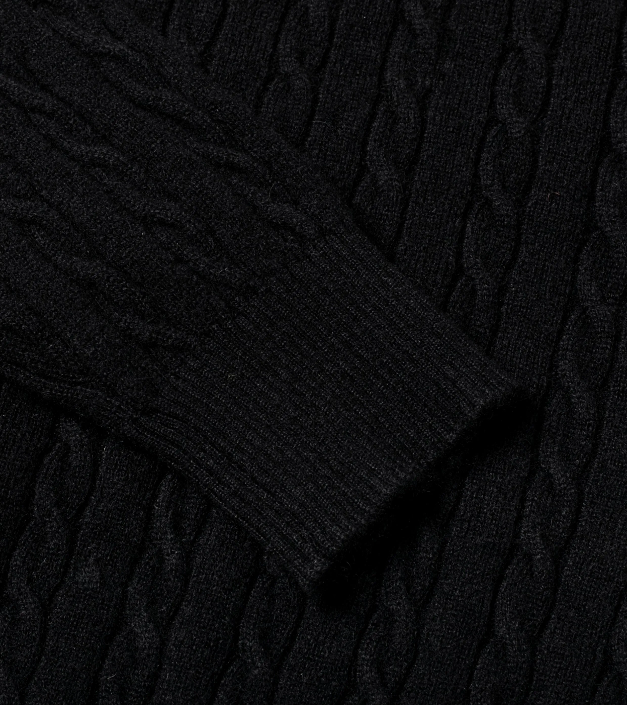 Cable-Knit Crewneck Pullover Black