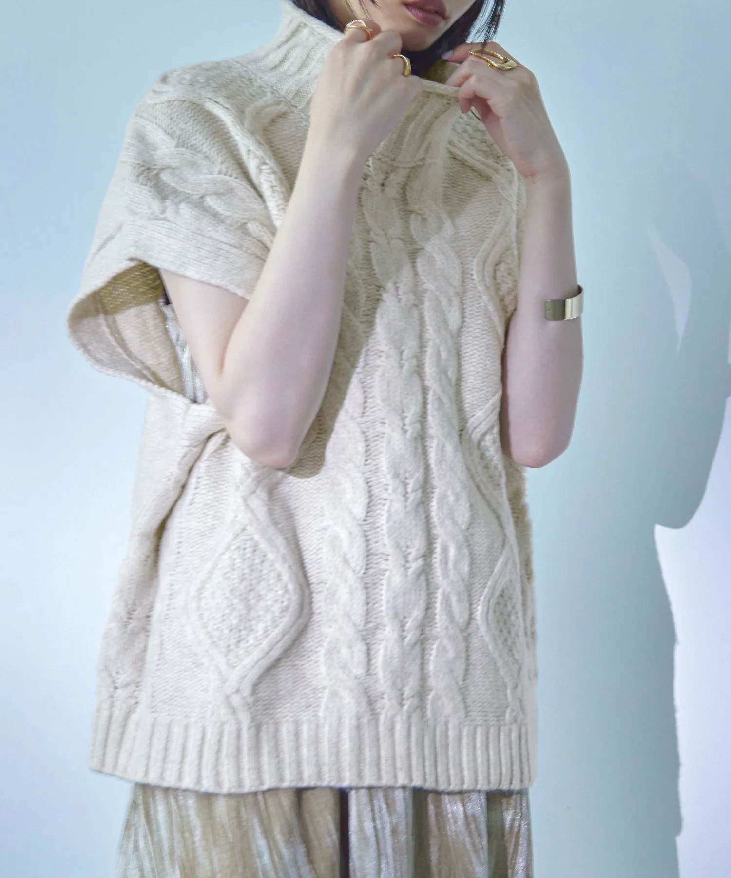 Cable Knit Turtleneck Vest
