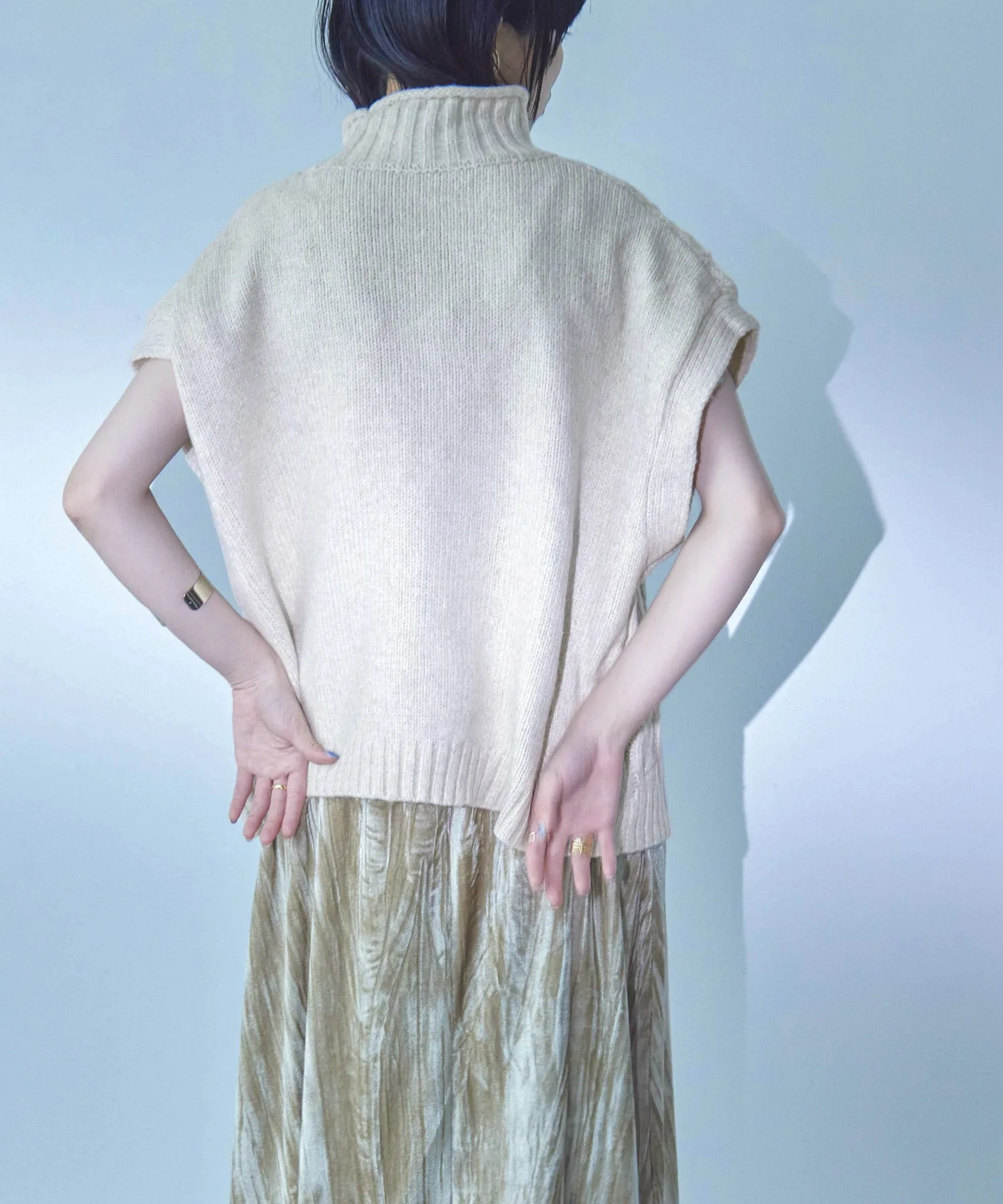 Cable Knit Turtleneck Vest