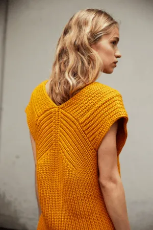 Joan Vest - Six mes - Buckthorn Brown