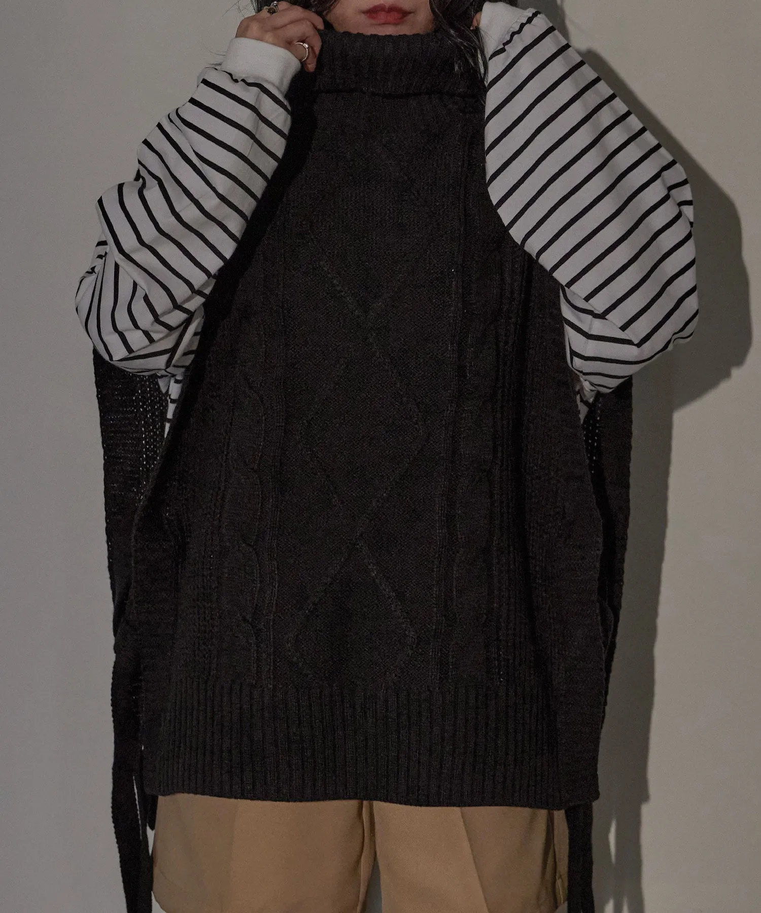 Turtleneck Knit Vest