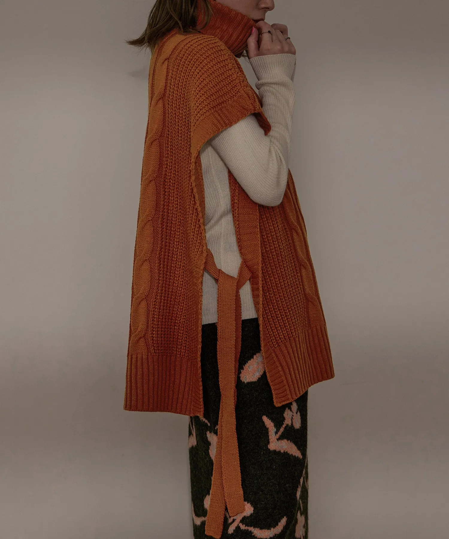 Turtleneck Knit Vest